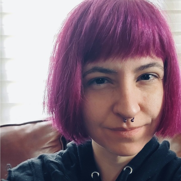 Meet your Posher, Amy - Picture 3 of 16